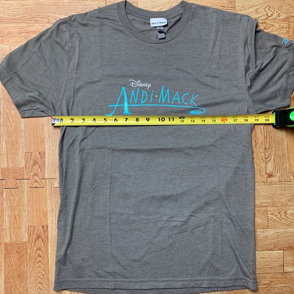 Andi Mack Shirt Gray Medium Disney Channel Original 50/25/25 Soft Logo Tee - Picture 6 of 9